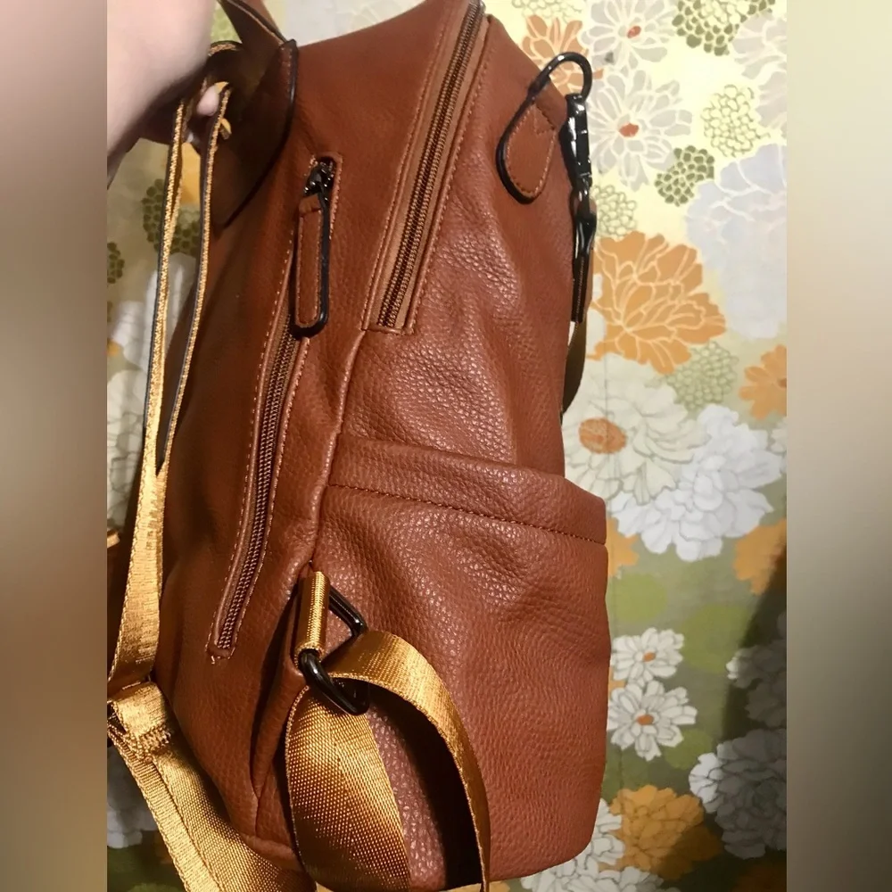 Leopard Print Backpack Purse
NEW - Picture 3 of 10
